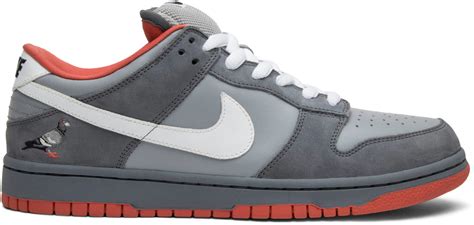 Nike SB staple pigeon